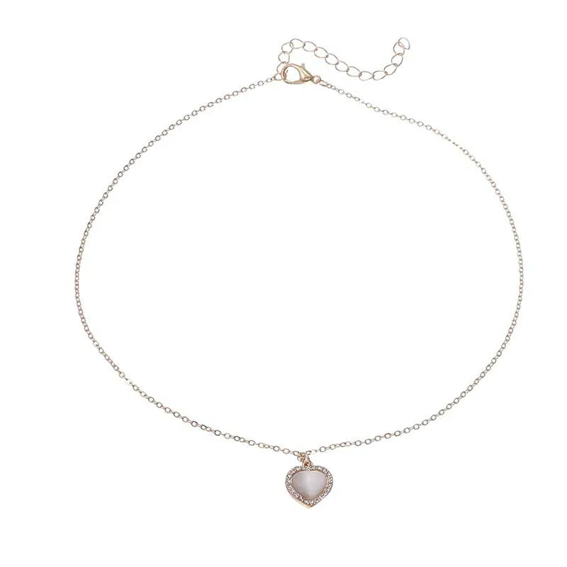 Wholesale  Golden Collarbone Necklace Ins New Fashion Cat Eye Stone Opal Heart Pendant Necklace with Diamond for Women