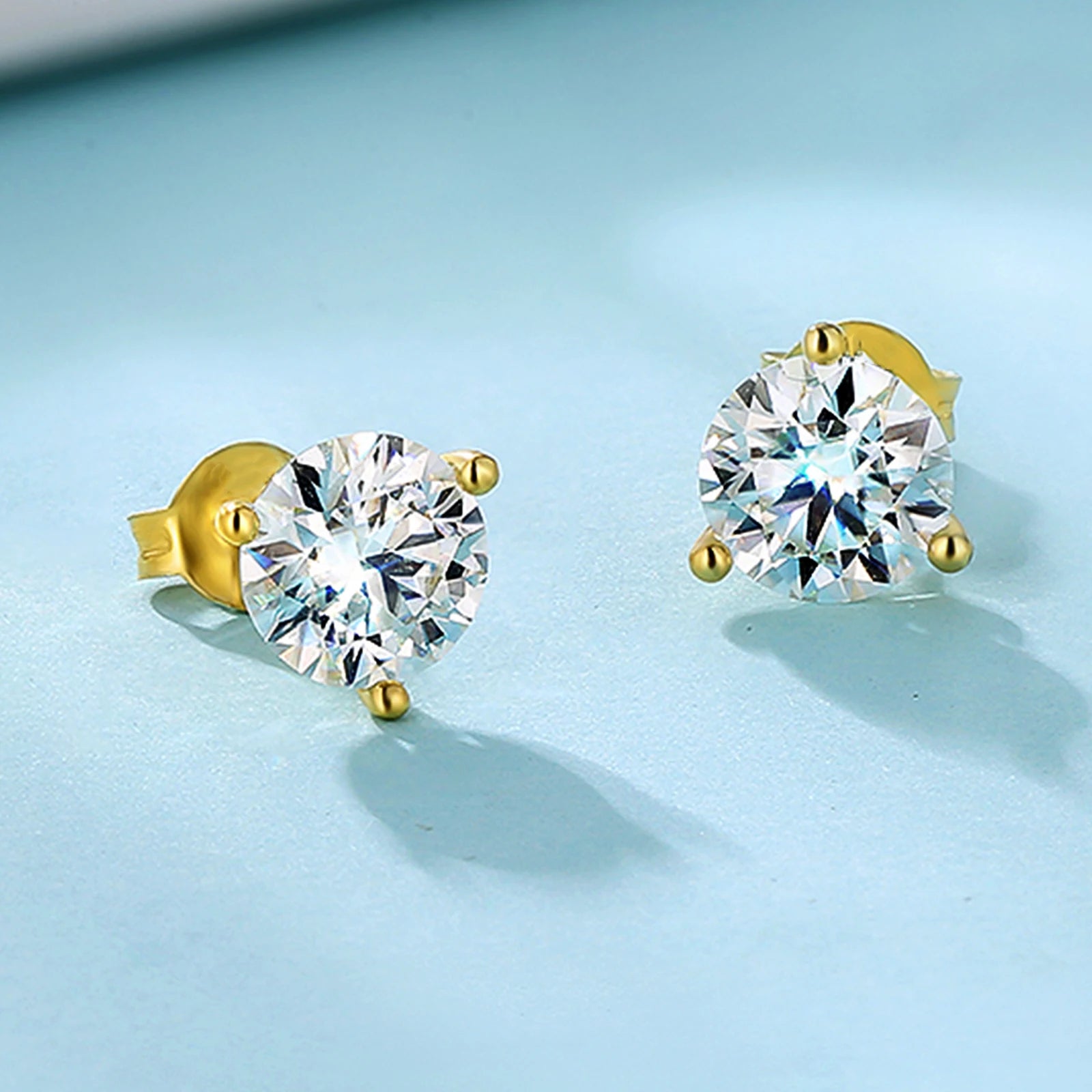 Graceful 2 Carat Lab-Grown Diamond Earrings White Gold or Yellow Gold D Color VVS2 Clarity IGI Certified Diamonds Stud for Women