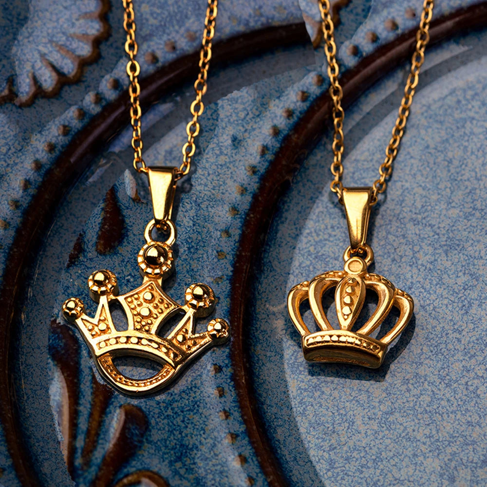 Wholesale 316L Stainless Steel Jewelry Dainty Necklace 18k Gold Plated King Queen Crown Pendant Mens Necklace Graduation Gifts