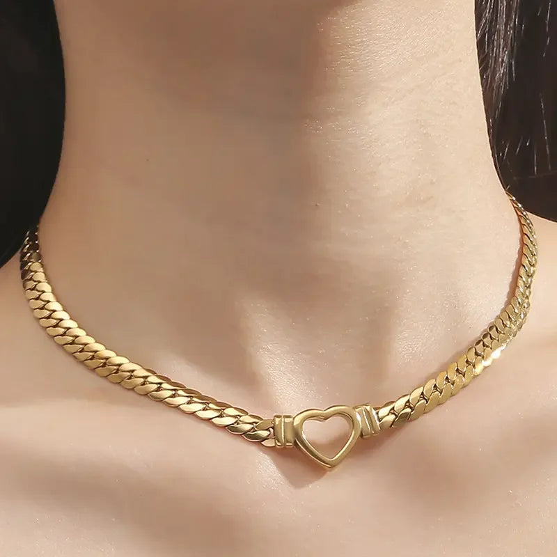 Women's Vintage Stainless Steel Jewelry Waterproof Love Heart Necklace with Flat Snake Chain Hollow Heart Choker Classic Style
