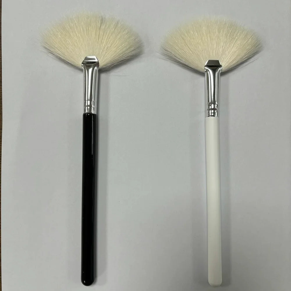 Beauty Tool Black Loose Powder Eye Shadow Mask Brushes Makeup Fluffy Soft Natural Bristle Goat Hair Face Fan Brush for Facial