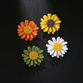 Simple Temperament Flower Pin Enamel Dripping Oil Small Daisy Brooch Women