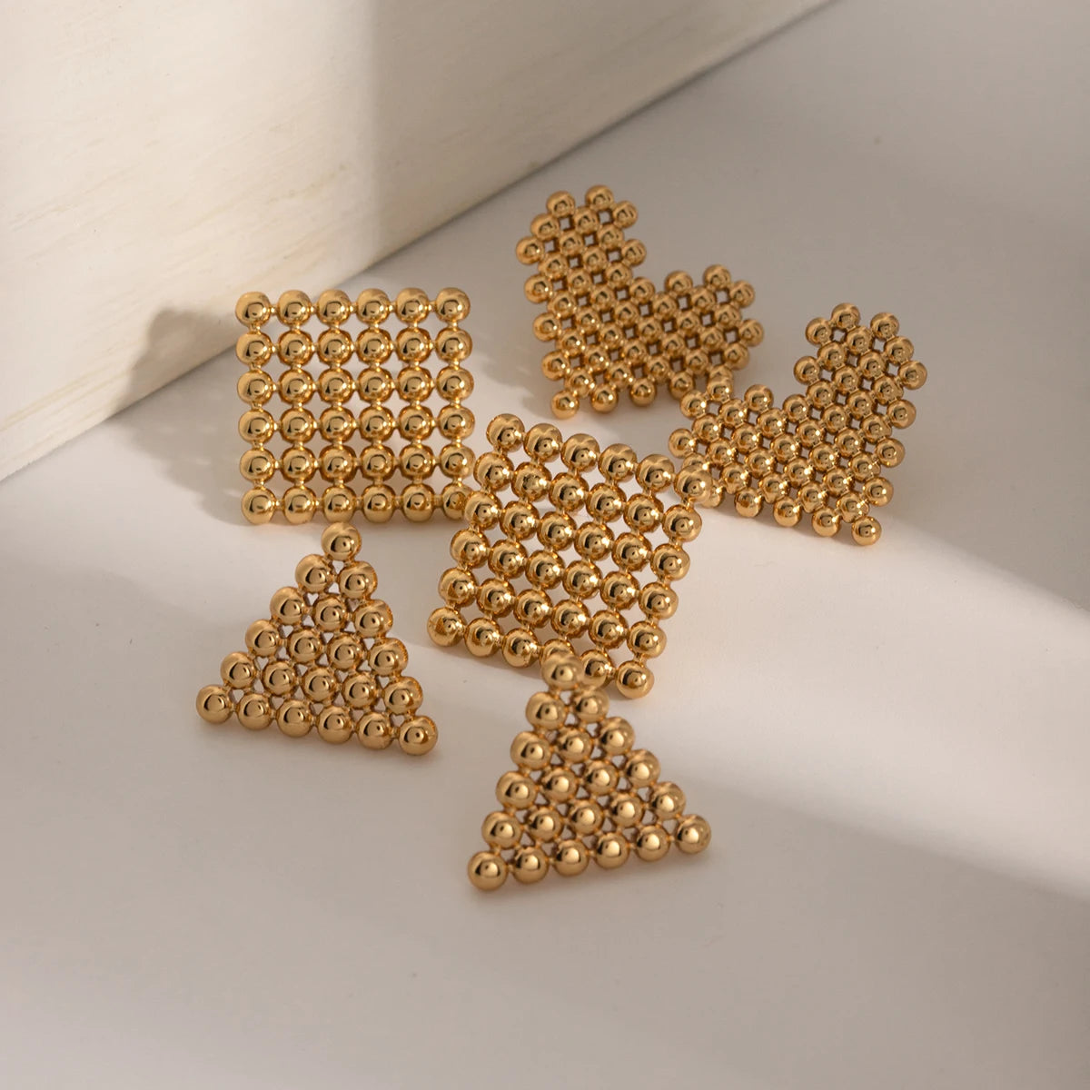 J&D High Quality Fashion Jewelry Earrings Stainless Steel Hypoallergenic Bead Triangle Heart Stud Earring