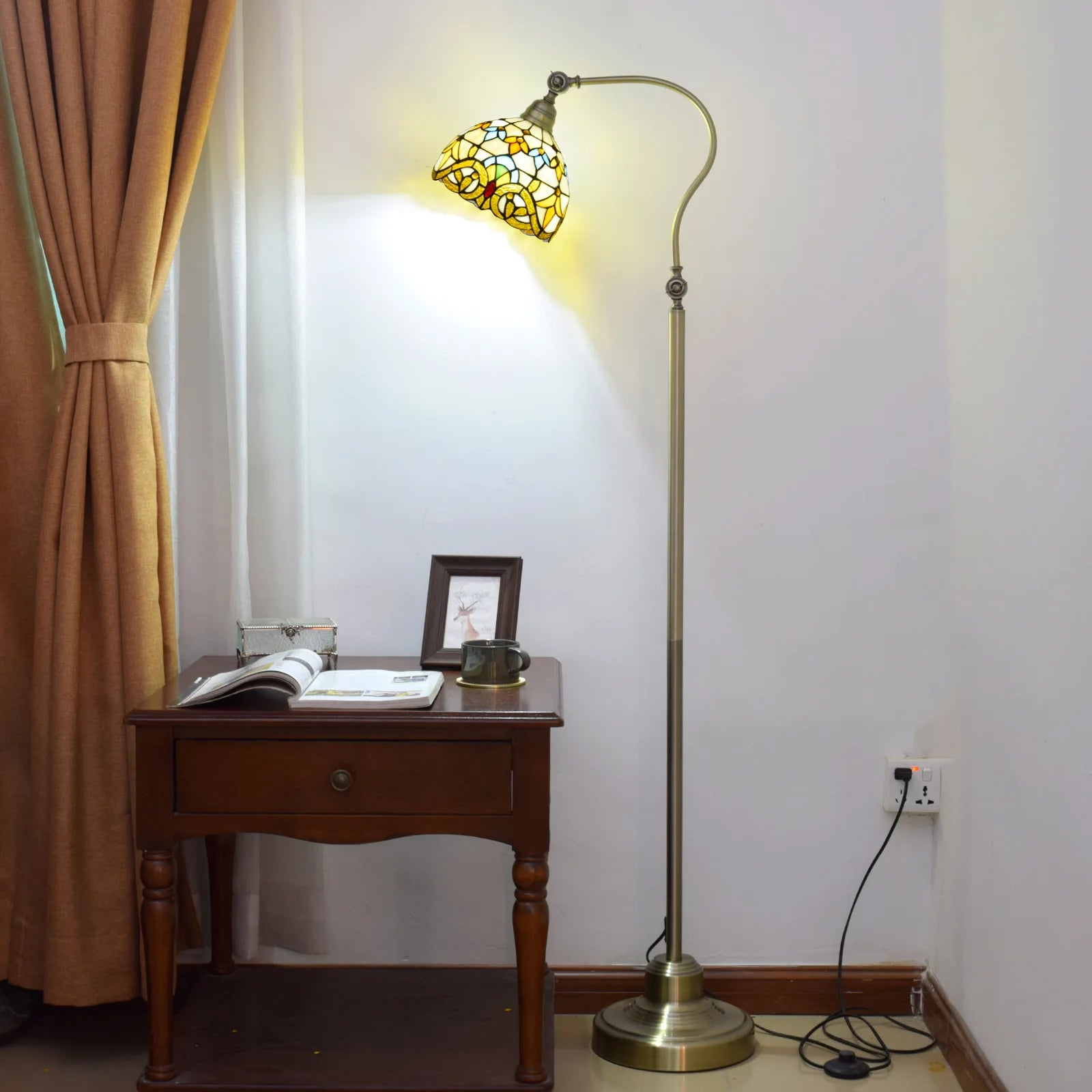 ODIFF Serenity Victorian Stained Glass Standing Reading Light European Antique Pole Corner Lamp Decor Bedroom Tiffany Floor Lamp