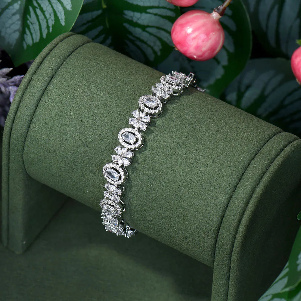 HIBRIDE New Cubic Zirconia Jewelry White Color Flower Charm CZ Crystal Female Bracelets Bangles for Women Party Gifts B-175