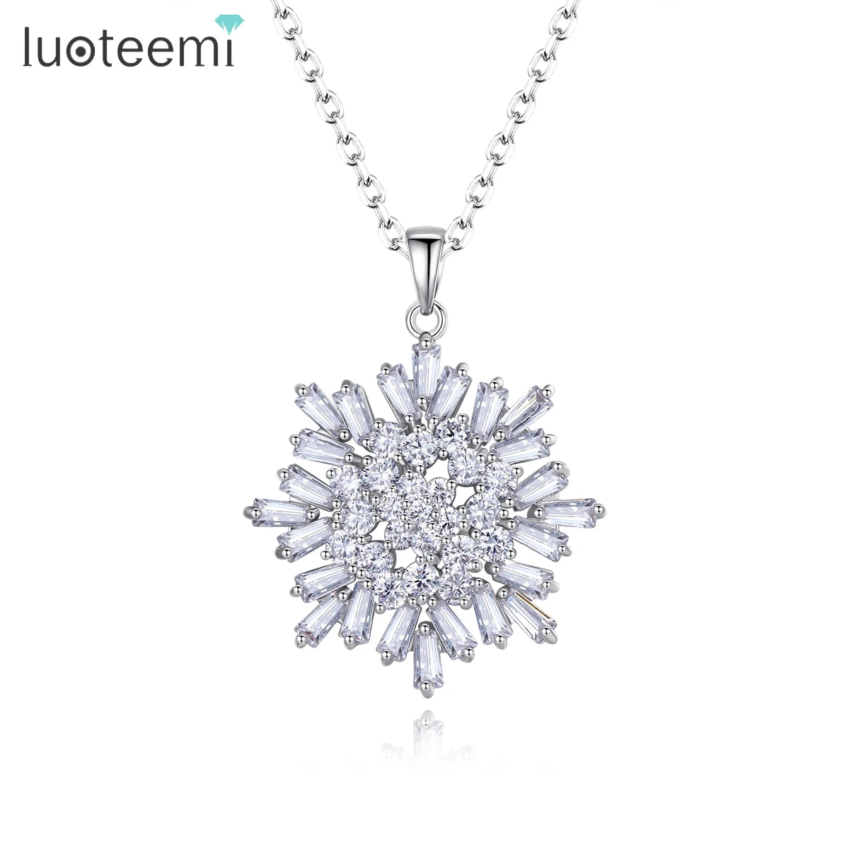 LUOTEEMI Wholesale New Year Christmas Gift Fashion Luxury Shiny Cubic Zircon Beauty Big Snowflake Pendants Necklace