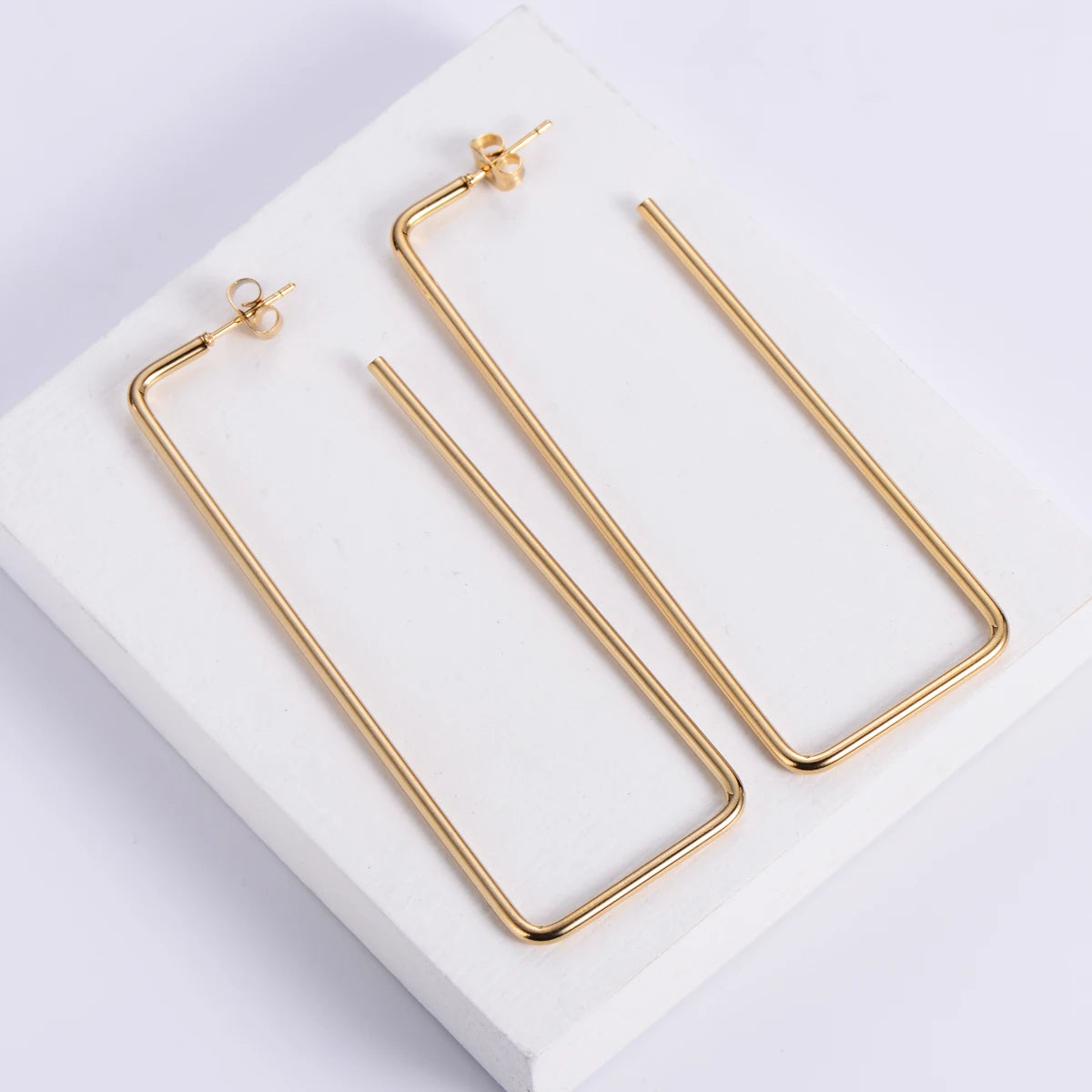 Exaggerated Stainless Steel 18k Gold Plated Geometric Rectangle Wire Hoop Earrings