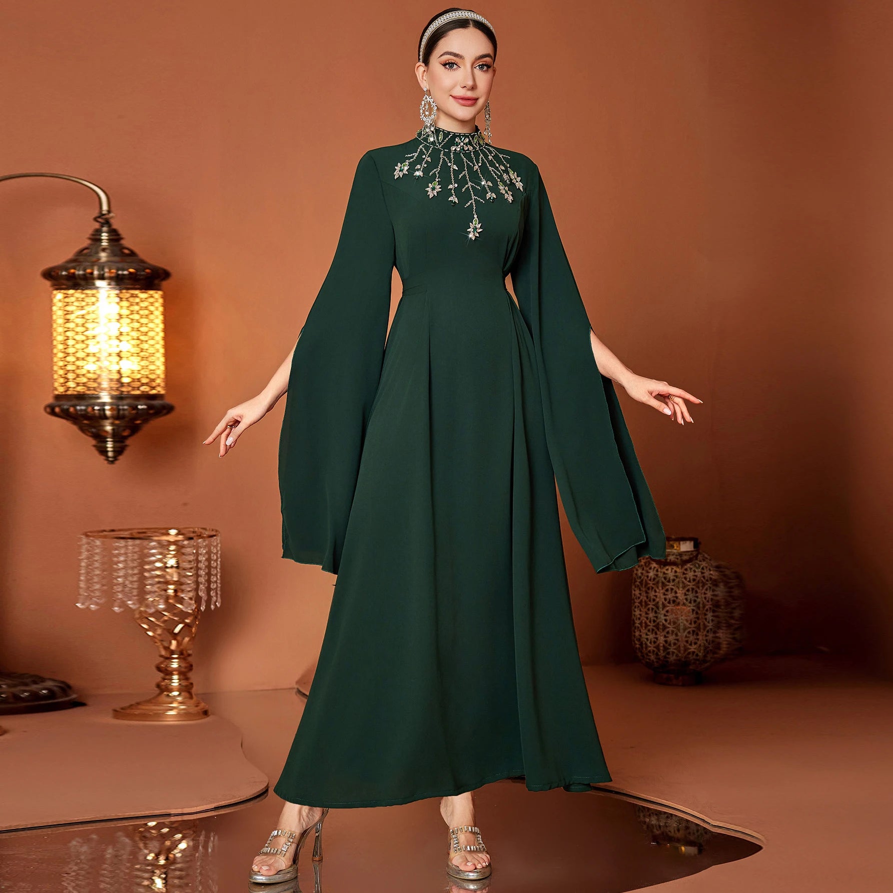 Middle East Long Sleeve Embroidery High Neck Luxury Diamond Handmade Islamic Abaya Muslim Dress for Women