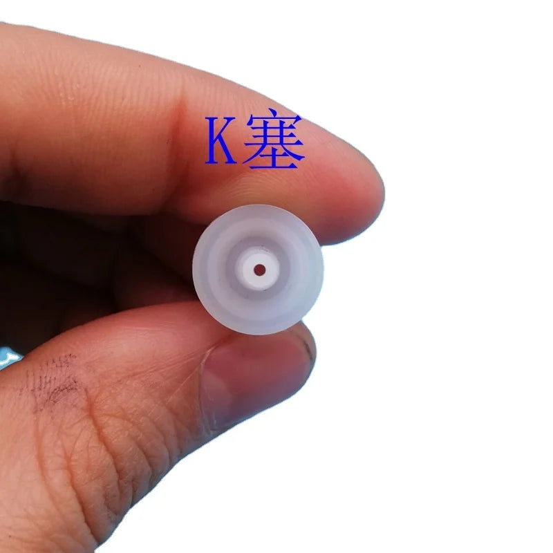 Wholesale High Quality Plastic Glue Bottle Nozzle Transparent Tip
