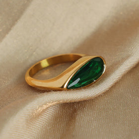 Customized Retro Affordable Luxury Glass Stone Stainless Steel Geometric Ring Unique No Color Fading Female Rings