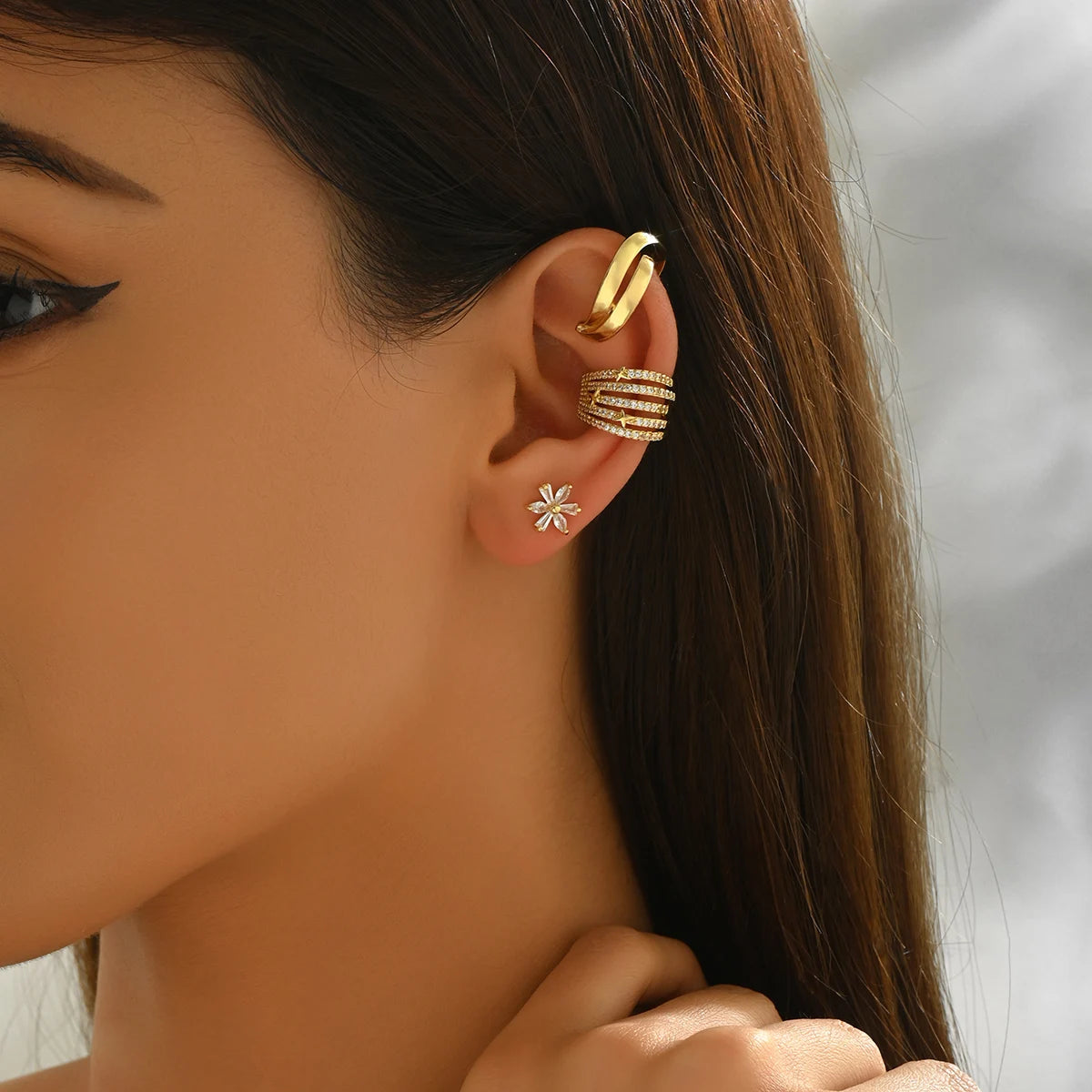 Vintage Gold Flower Geometric Shape Clip-On Earrings Non-Pierced Cartilage Ear Clasp Zircon Trendy Women's Fashion Accessory
