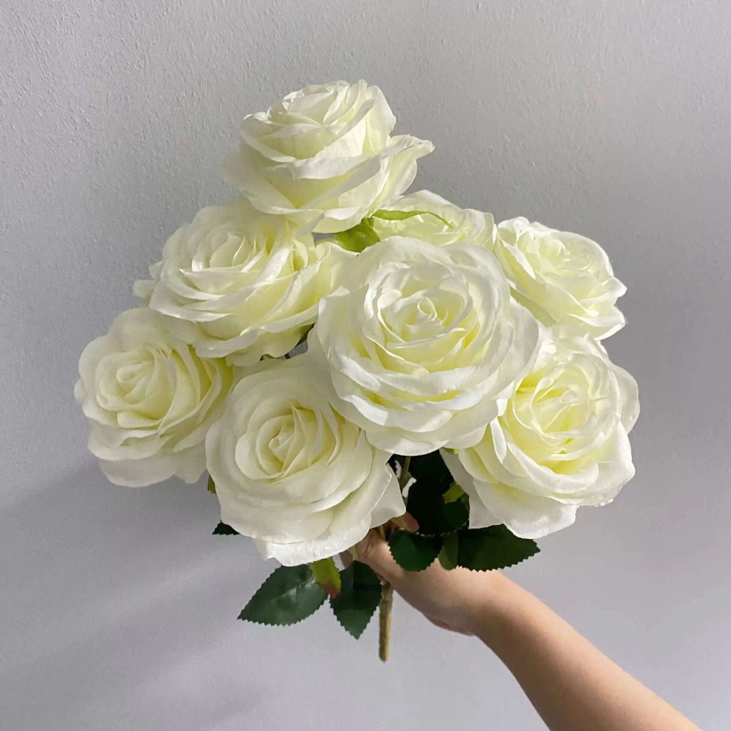 Best Selling 9 Head Rose Flower Bouquets Silk White Champagne Artificial Floral for Wedding Hotel Arrangement Decoration