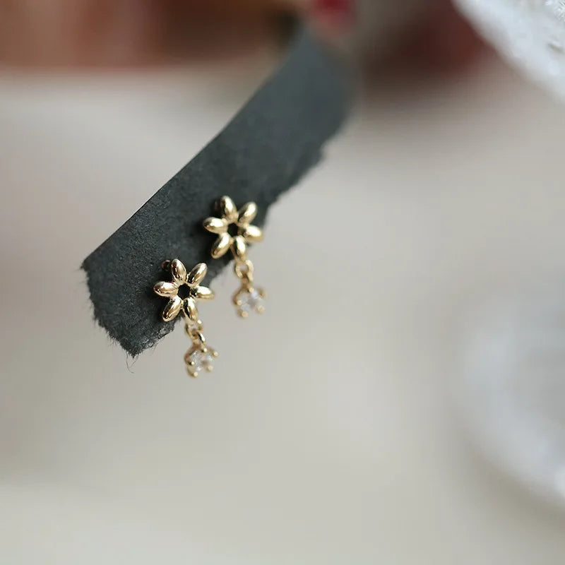 Summer Cute 14K Gold Plated Pure 925 Sterling Silver Zirconia Flower Shaped Stud Earrings for Women Girls Jewelry