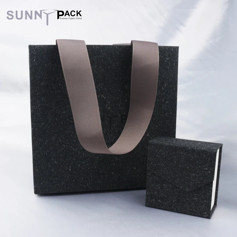 Store Clothing Jewelry Cosmetic Carry Shopping Packaging Art Paper Bag with Custom logo for Jewelry Takeaway