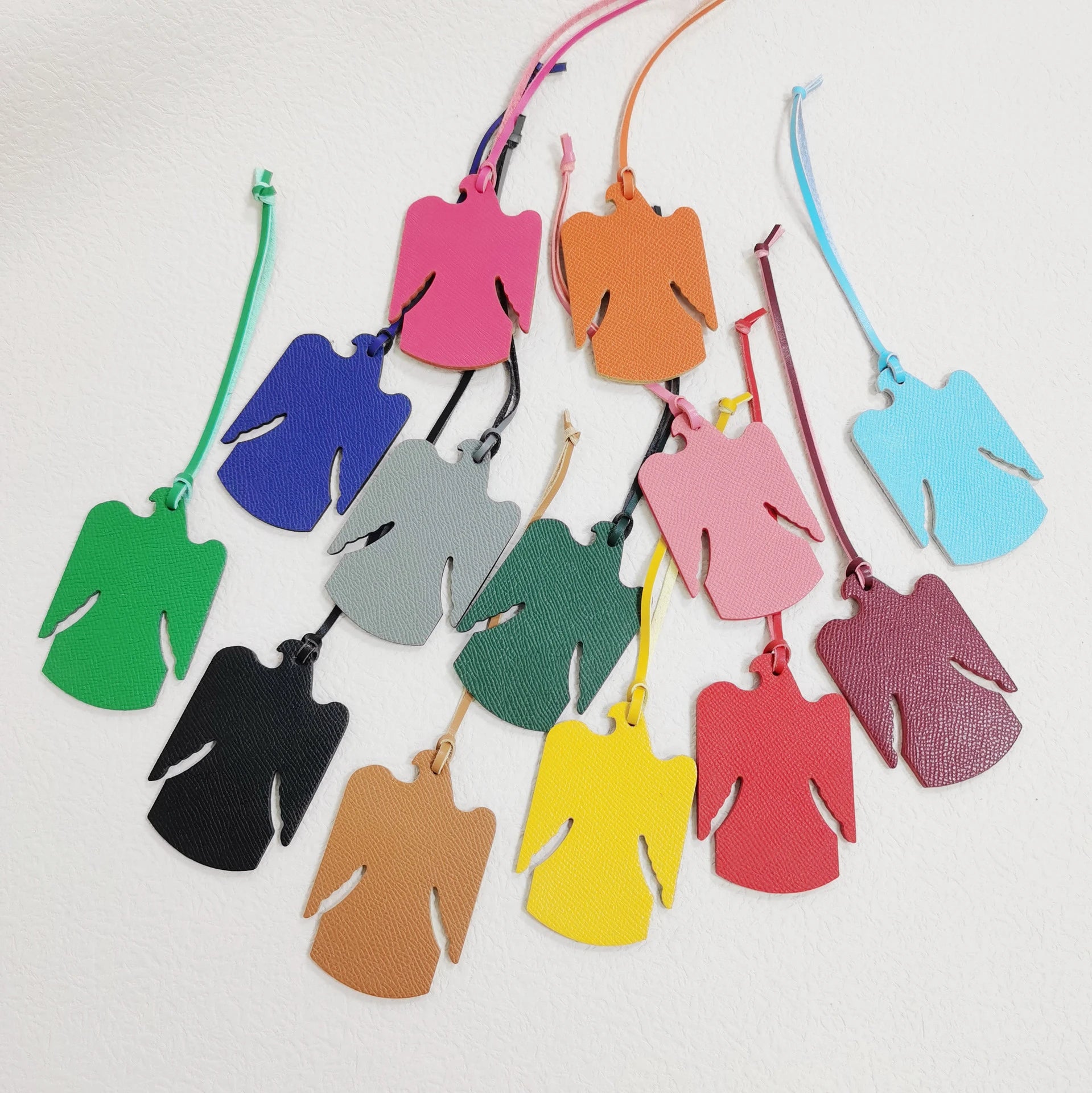 Wholesale Custom Made Eagle Shape Genuine Leather Colorful Keychain Ladies Animals Pendant Women Bag Charm Leather Accessaries