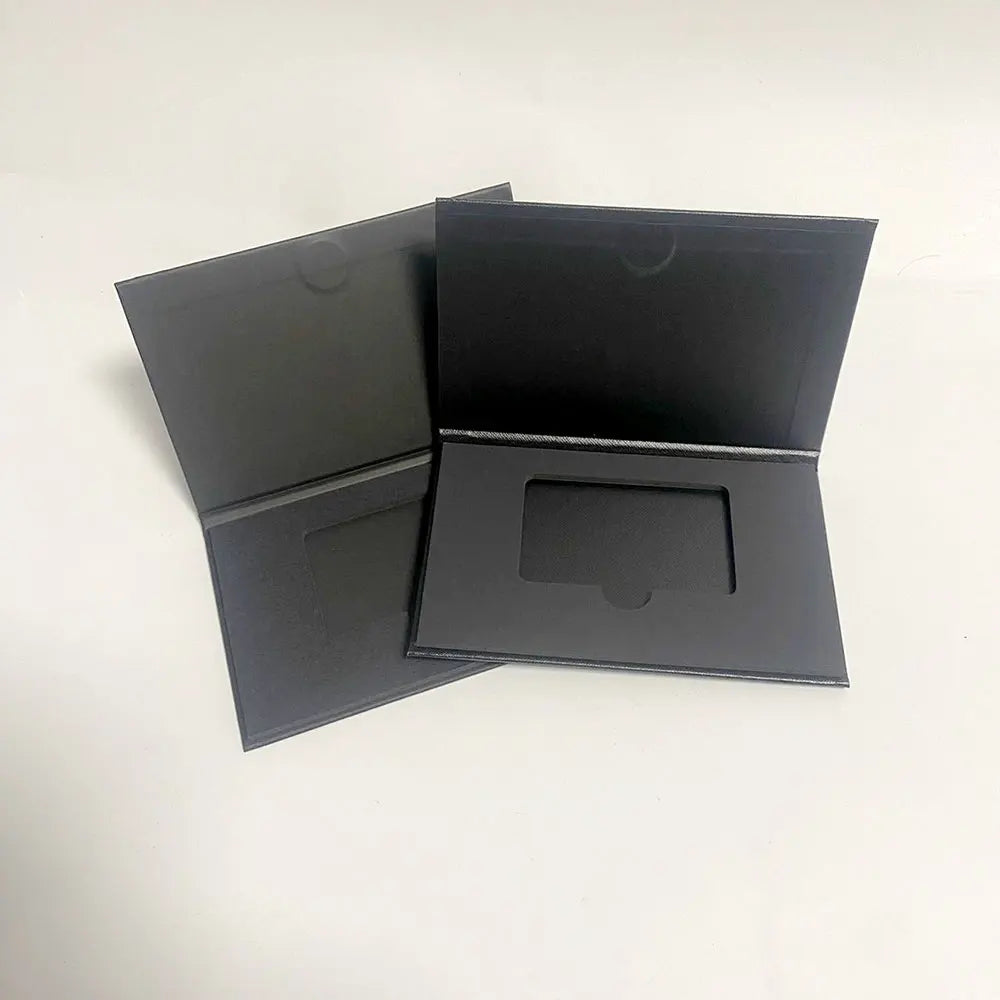 105*165mm  / 100*200mm Black Luxury VIP Kraft Paper Gift Card Package Black Cardboard Magnetic Cr80 Eva Matt Lamination Folder