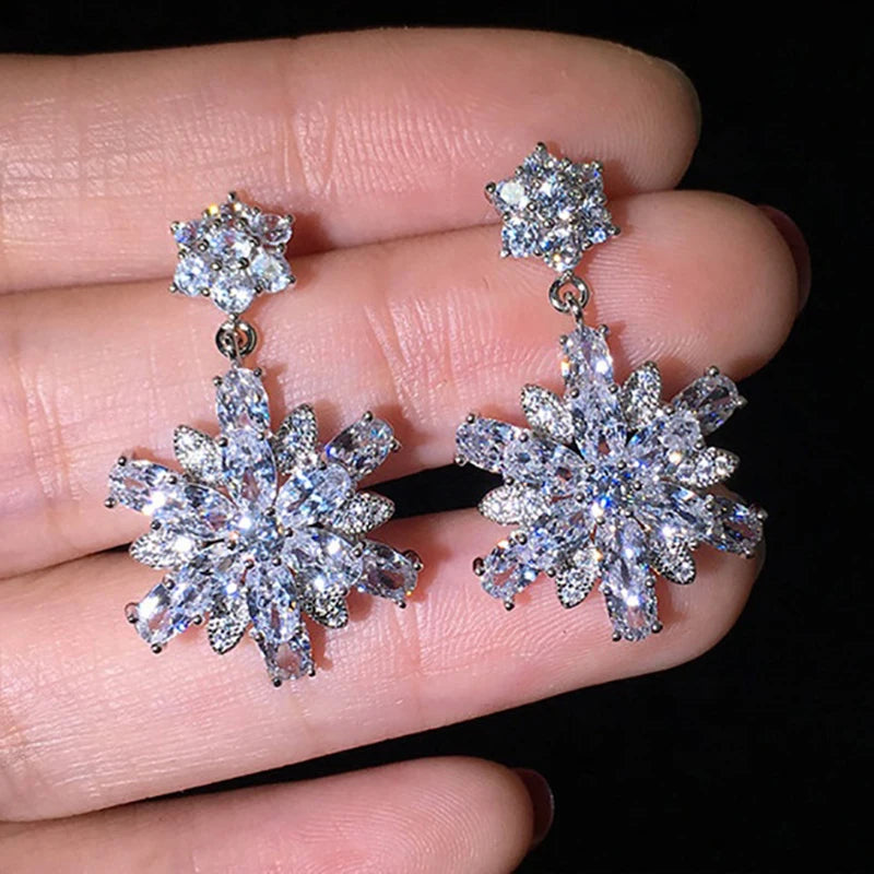 CAOSHI New Fashion Christmas Jewelry Snowflake Earring Women 3A Cubic Zirconia Bridal Drop Pendant Ladies Winter Flower Earrings