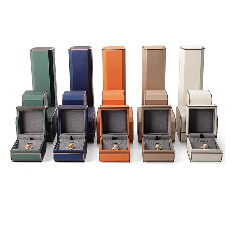 Pu Leather White Jewelry Box New Custom  Boxes with logo Packaging Earrings Ring Box 2024 New Custom