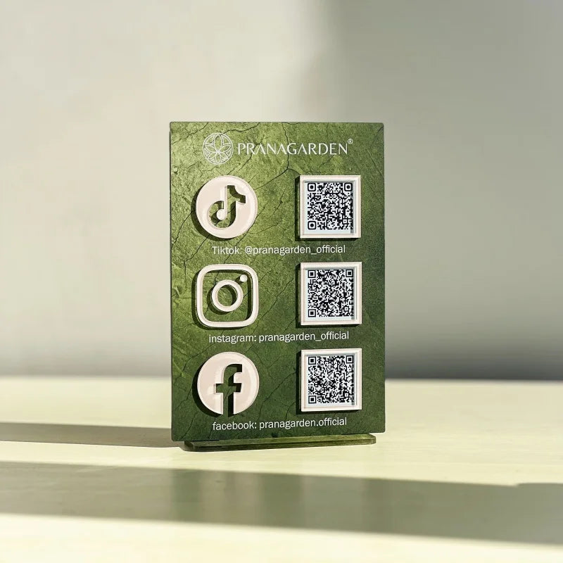 Low MOQ Custom Acrylic QR Sign Social Media Display Plaque Facebook Instagram Scan to Pay Business Beauty Salcon QR Code Sign