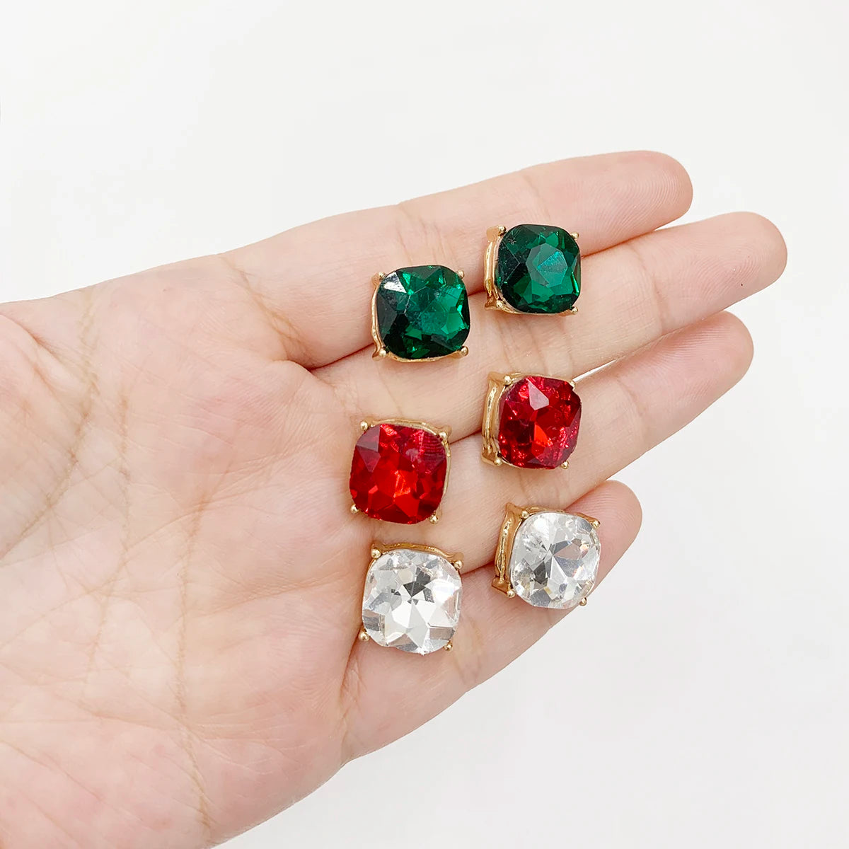 Fashionable Vintage Gold Plated Zinc Alloy 3-Pairs Christmas Stud Earrings Red Green White Glass Stones for Parties and Gifts