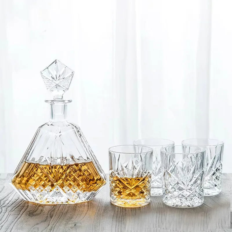 Contemporary Home Design Transparent Glass Wine Decanter Modern Shot Glass with Foreign Wine Bottle Style