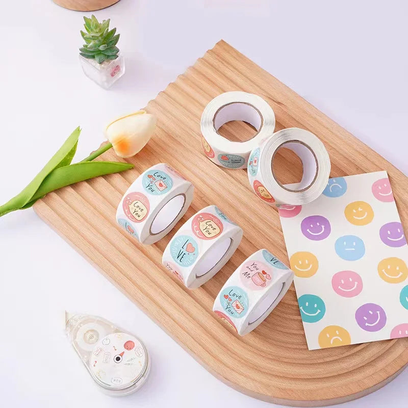 500PCS/Roll Wholesale Spot Roll Pack Valentine's Day love Stickers for Gift Wedding Commercial Decorative s