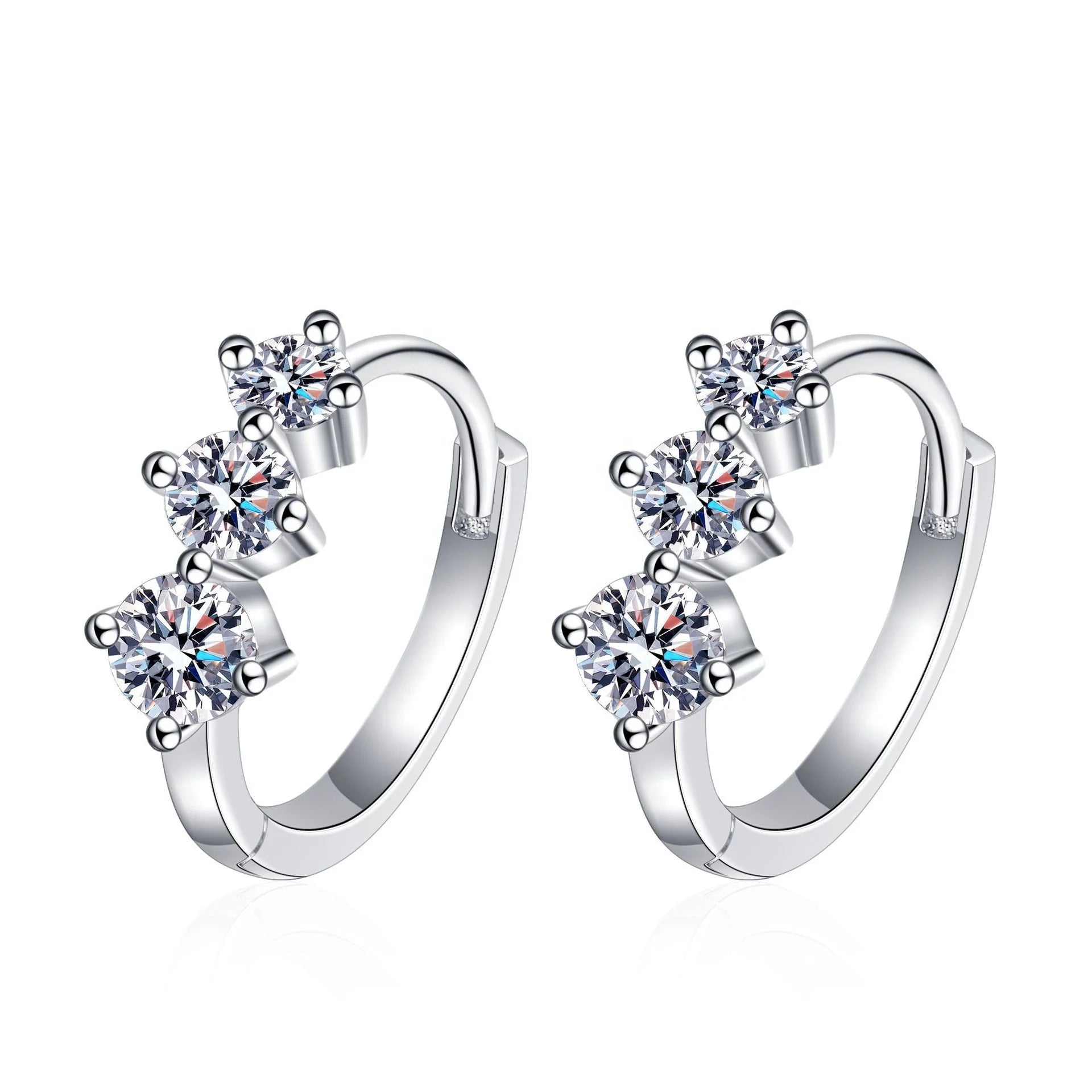 Shining GRA Moissanite Jewelry Moissanite Diamond Huggies Earrings Valentine 925 Sterling Silver Women Jewelry