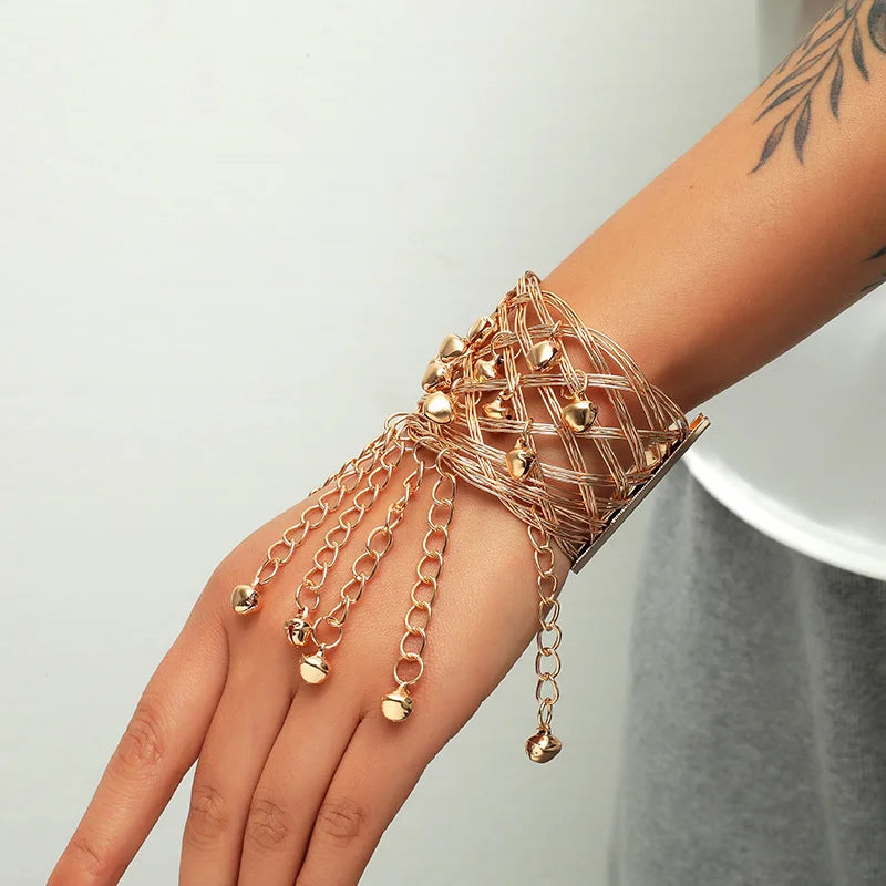 HOVANCI3 2021 New Arrival Vintage Fashion Elegant Style Engraved Gold Plated Tassel Bangle Bracelet Jewelry