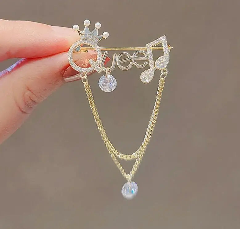 Fashion Trendy Overcoat Jewelry Crystal Rhinestone Pearl Crown Music Letter QUEEN Tassel Brooches Clothing Accessories