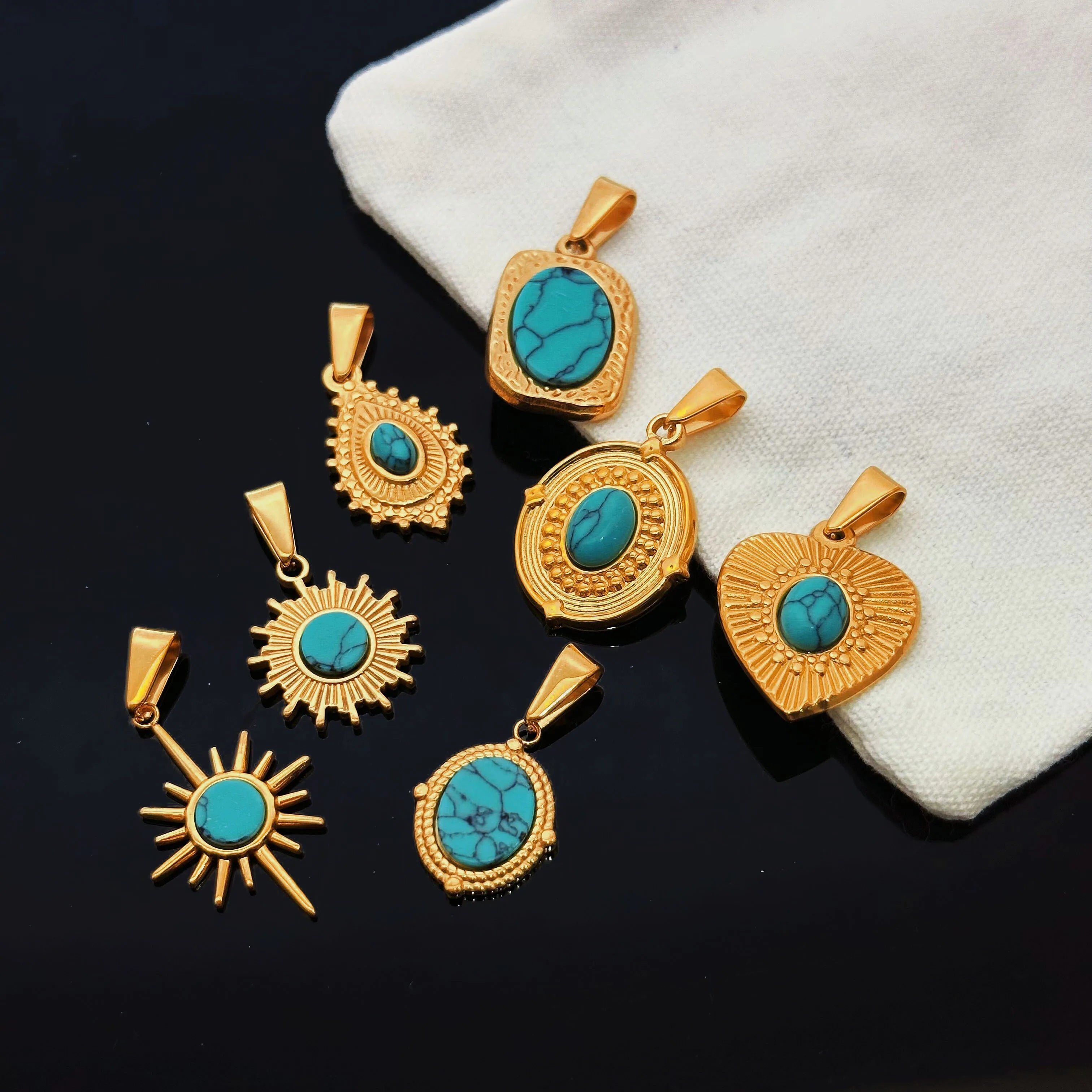 Lucky Sun Healing Nature Stone Pendants Jewelry Charms Gold Stainless Steel Heart Blue Turquoise Pendant for DIY Necklace Making