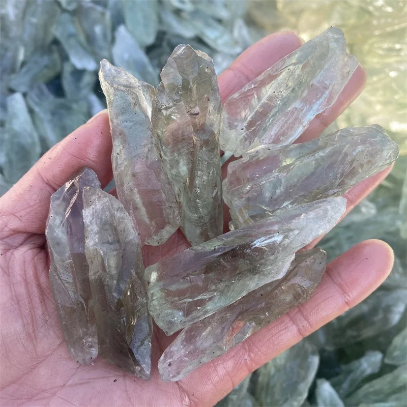 Wholesale Natural Collection Raw Rock Stone Rough Green Crystal Quartz Original Stone