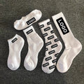 Custom Design Logo Thickened Sports Socks Combed Cotton Knit Embroidery Black White Solid Color Basic Men Sport Socks Unisex