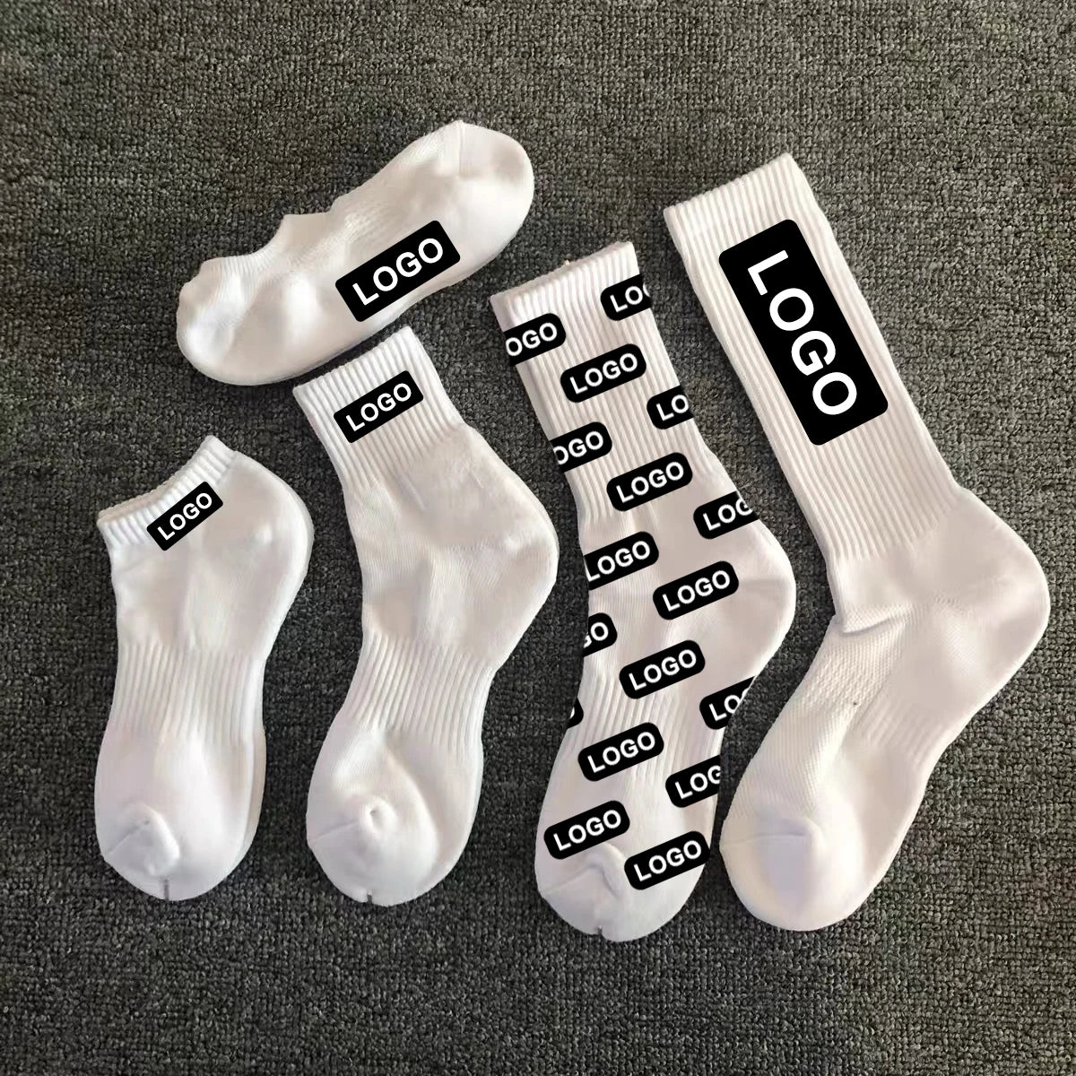Custom Design Logo Thickened Sports Socks Combed Cotton Knit Embroidery Black White Solid Color Basic Men Sport Socks Unisex