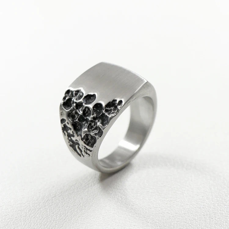 Medusa Ring Stainless Steel Customized for Men Guangdong Ecofriendly Hook Cluster Rings Accept Customer's Logo