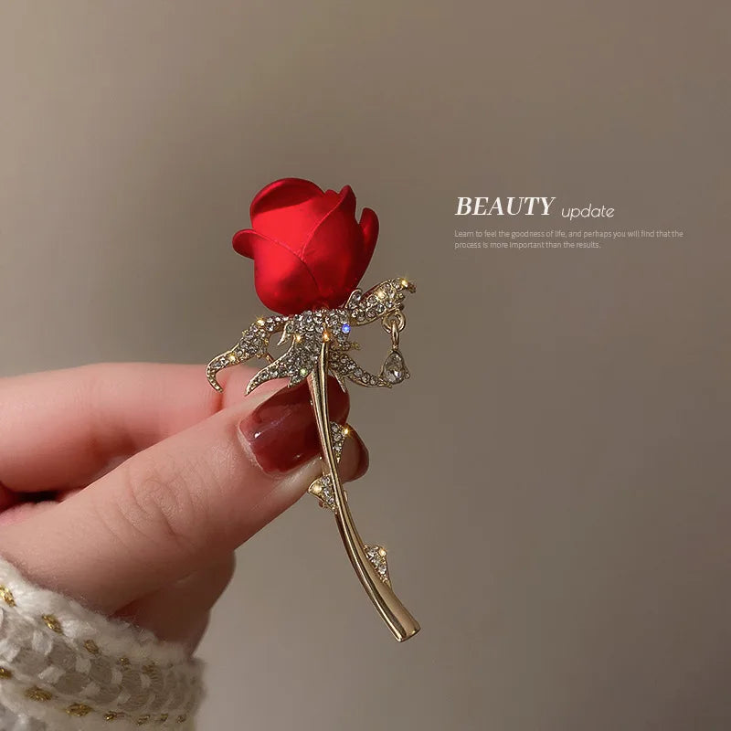 Nice Design Tulip Rose Brooch for Women Elegant Corsage Fashion Brooch Pin Luxury Rhinestone Zircon Brooch