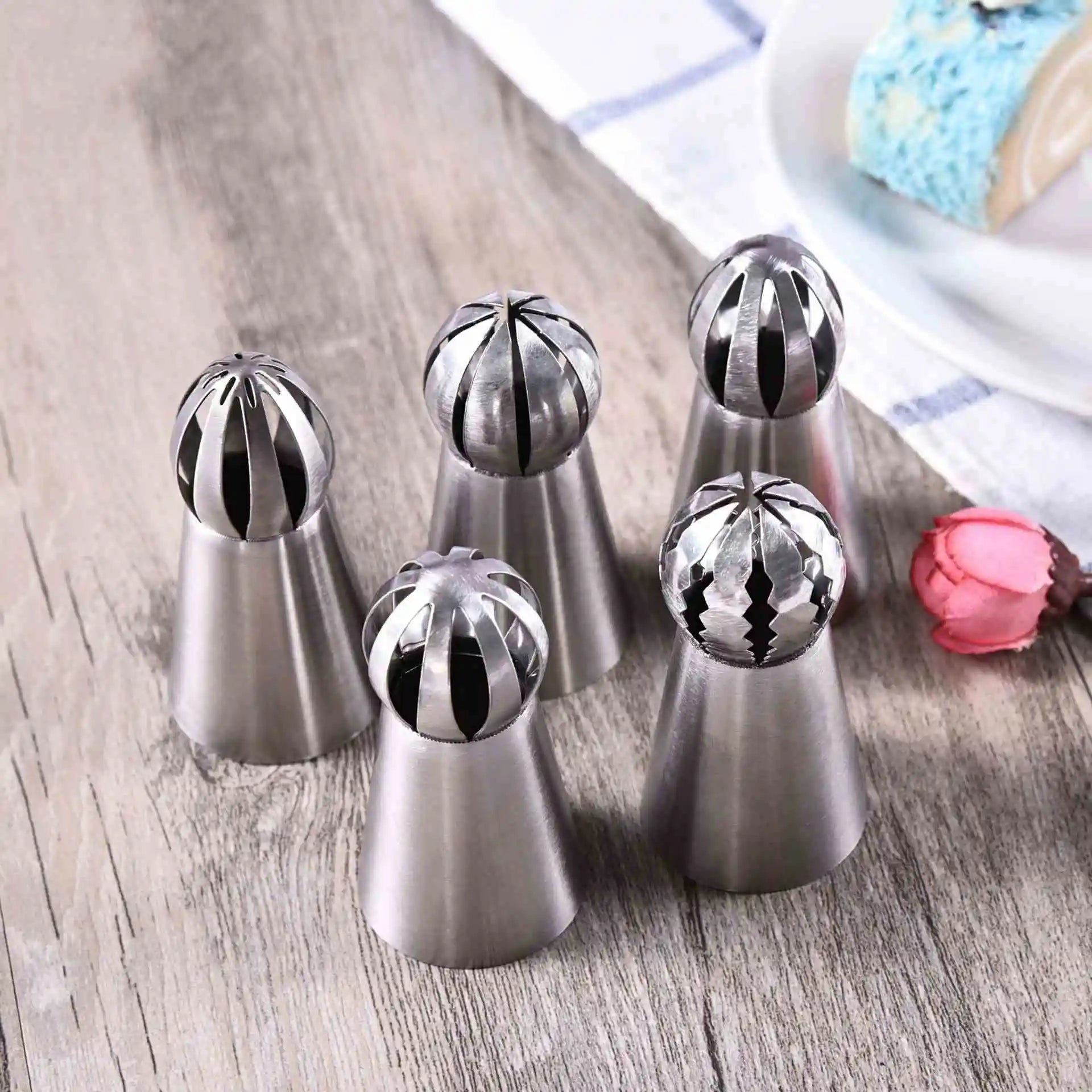Hot Sale Stainless Steel Russian Piping Nozzle SetVarious Shaped DIY Baking Russian Cake Piping Ball Tips with Piping Tip Set