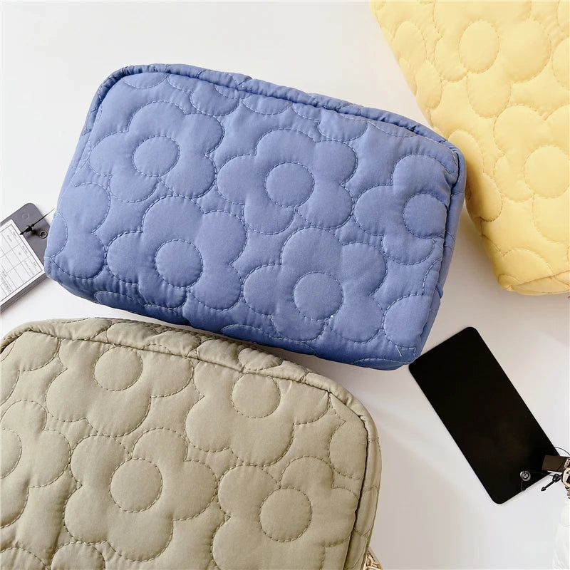Quilted Flower Cosmetic Bag Travel Makeup Bag for Women Girls Organizer for Makeup Accessories