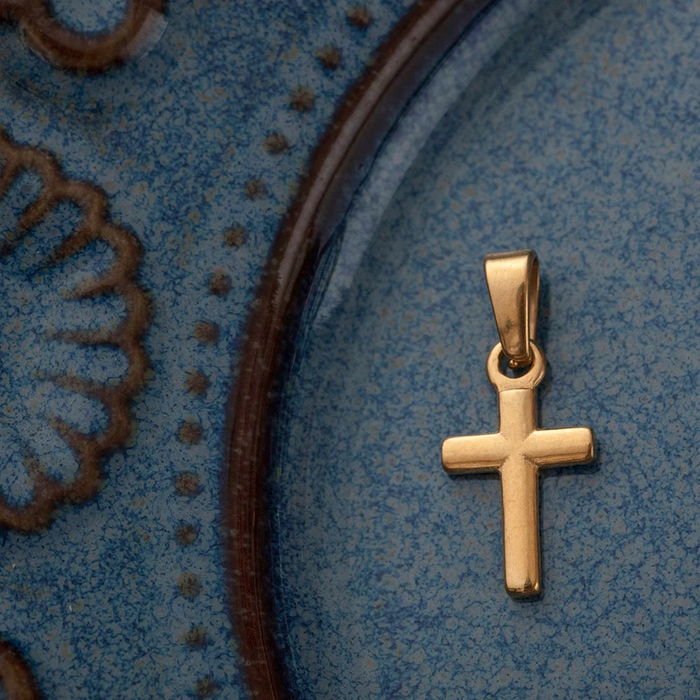 Wholesale Custom Stainless Steel Gold Cross Cremation Ashes Pendant Religious Jewelry Solid Color Prayer Cross Pendant for Men