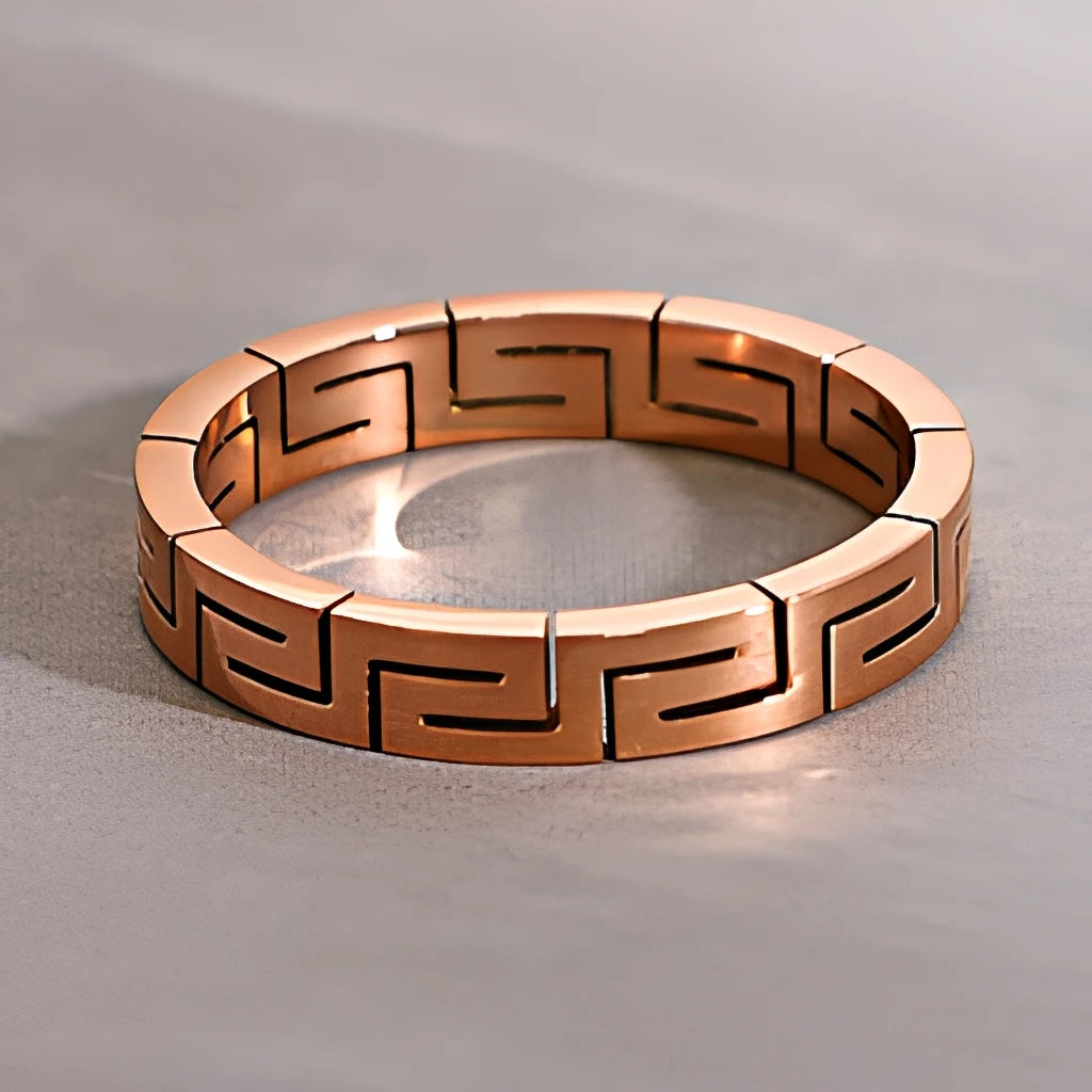 Factory Wholesale Women's Stainless Steel Ring New Hollow Pattern Fashion Enthusiast Jewelry Suitable for Engagement Parties
