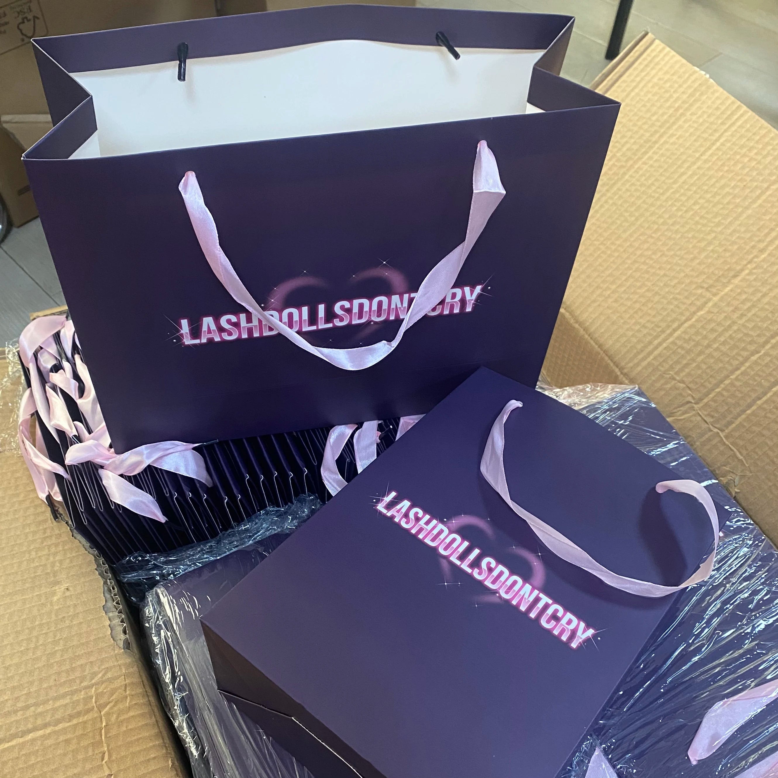 2025Low Price Factory Custom Printed Luxury Paper Shopping Tote Bag Packaging Gift Paper Bag With Your Own Logo