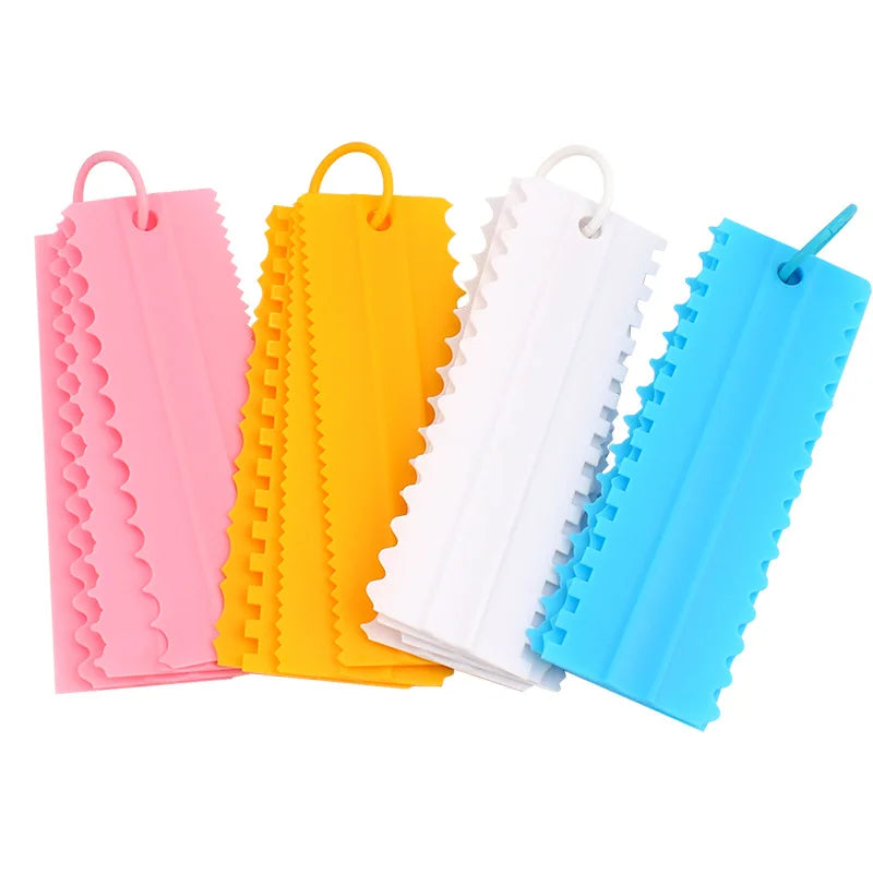 4pcs Frosting Combs Baking Tools Decorating Icing Smoother Cake Comb Plastic Cake Scraper Set Plastic Boxes Opp Bag Package 182g