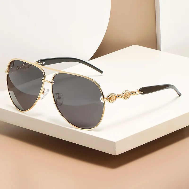New Europe and the United States Trend Large Frame UV400 Women's Polarized Sunglasses Black PC Material Dazzling Driving Glasses