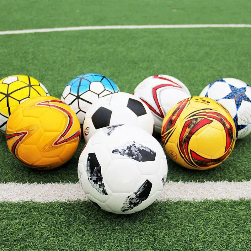 Logo Customized Youth Adult Exerciser Football Soccer Players Size 5 Soccer Ball