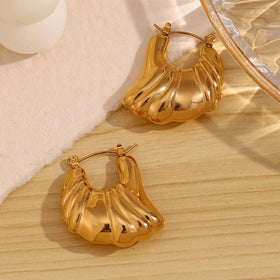 Dreamshow Hollow Wings Earrings Gold Plated Jewelry PVD Stainless Steel Hoop Earrings Wholesale