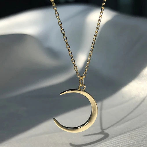 CAOSHI Manufacture Silver Gold Coating Moon Shape Pendant Necklace Fashion Design Link Chain Women Girls Necklace