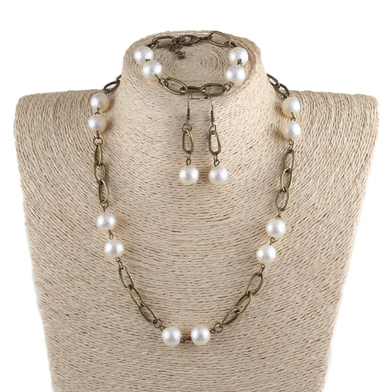Fashion Beautiful Gunmetal Antique Bronze Paperclip Chain Jewelry Set 12mm Beige Plastic Pearl Necklace Bracelet Earring Set