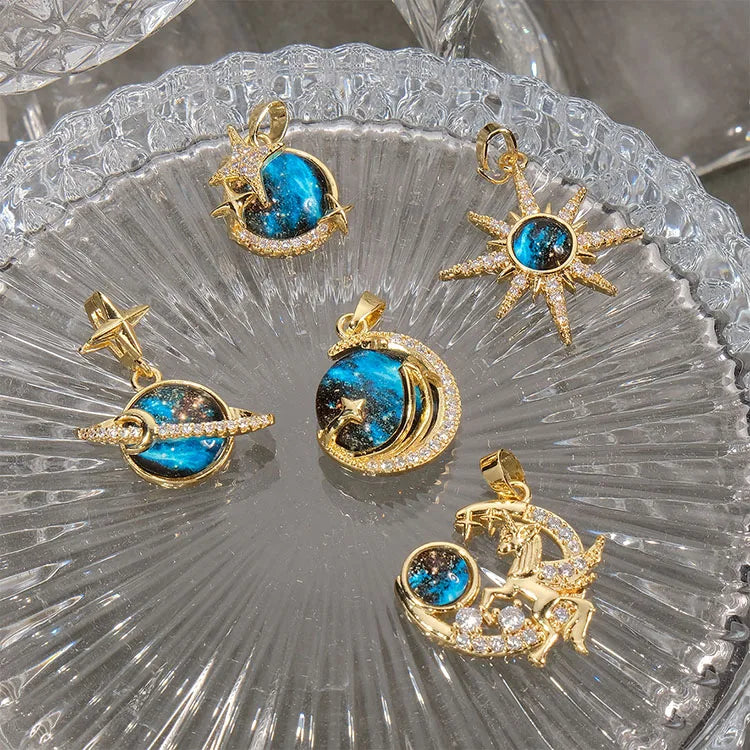CZ8394 18K Gold CZ Saturn Planet Satellite Saturn Celestial Planet Shooting Star Charm Pendant for Necklace Jewelry Making
