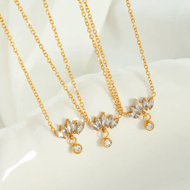 Fashion Exquisite Style Necklace Stainless Steel Crystal Stone Pendant Necklace 18K Tarnish Free 18K Gold Plated Jewelry