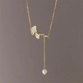 Wholesale New Minimalist Women Fashion Jewelry Diamond Pearl Necklace Tassel Ginkgo Leaf Necklace