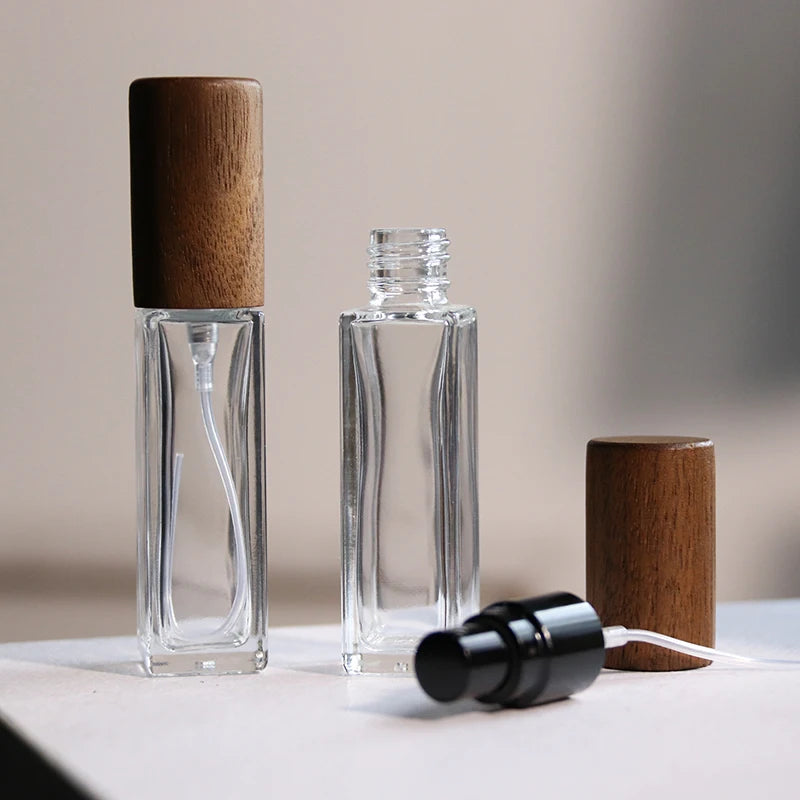Wholesale Portable Wooden Cap Perfume Bottle 5ml 10ml 20ml Glass Empty Bottles for Essential Oil